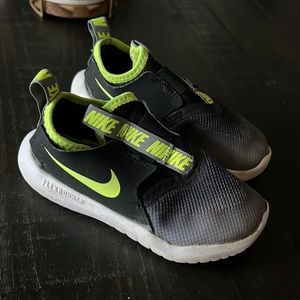 Nike toddler boys tennis shoes